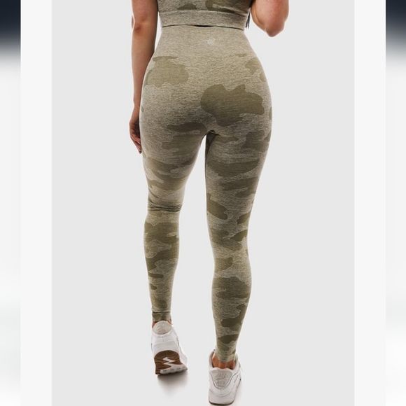JED NORTH | Women's Olive Camo High-Waisted Skinny Full Length Seamless Leggings - Picture 3 of 8